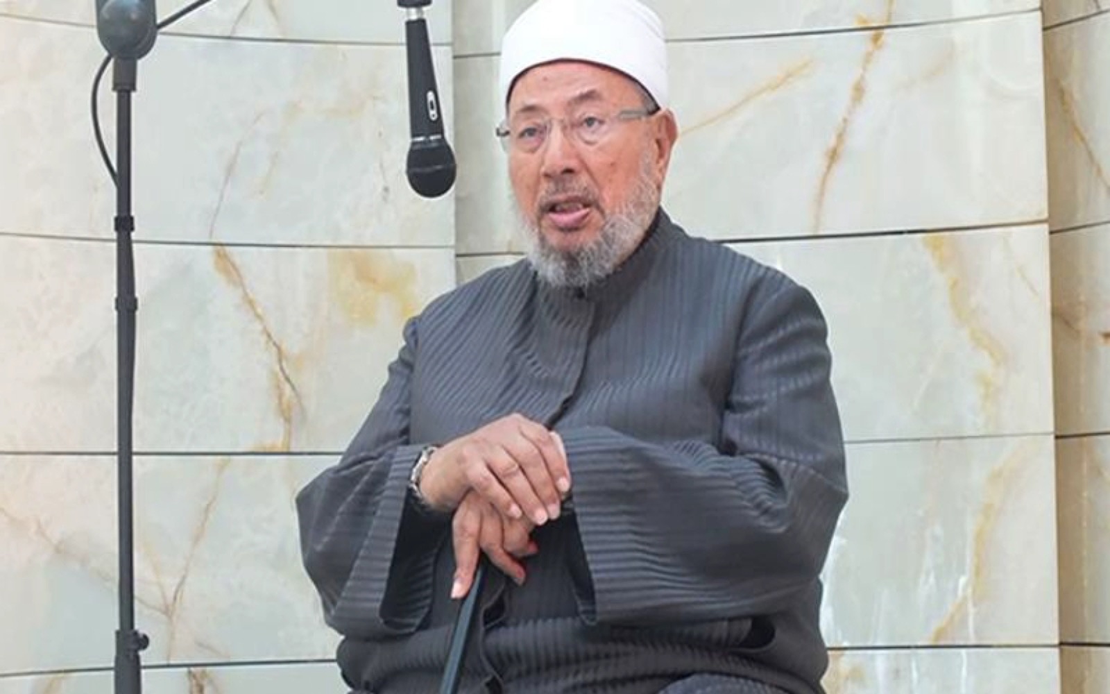 كلمة وفاء – كلمة وفاء بين يدي القرضاوي