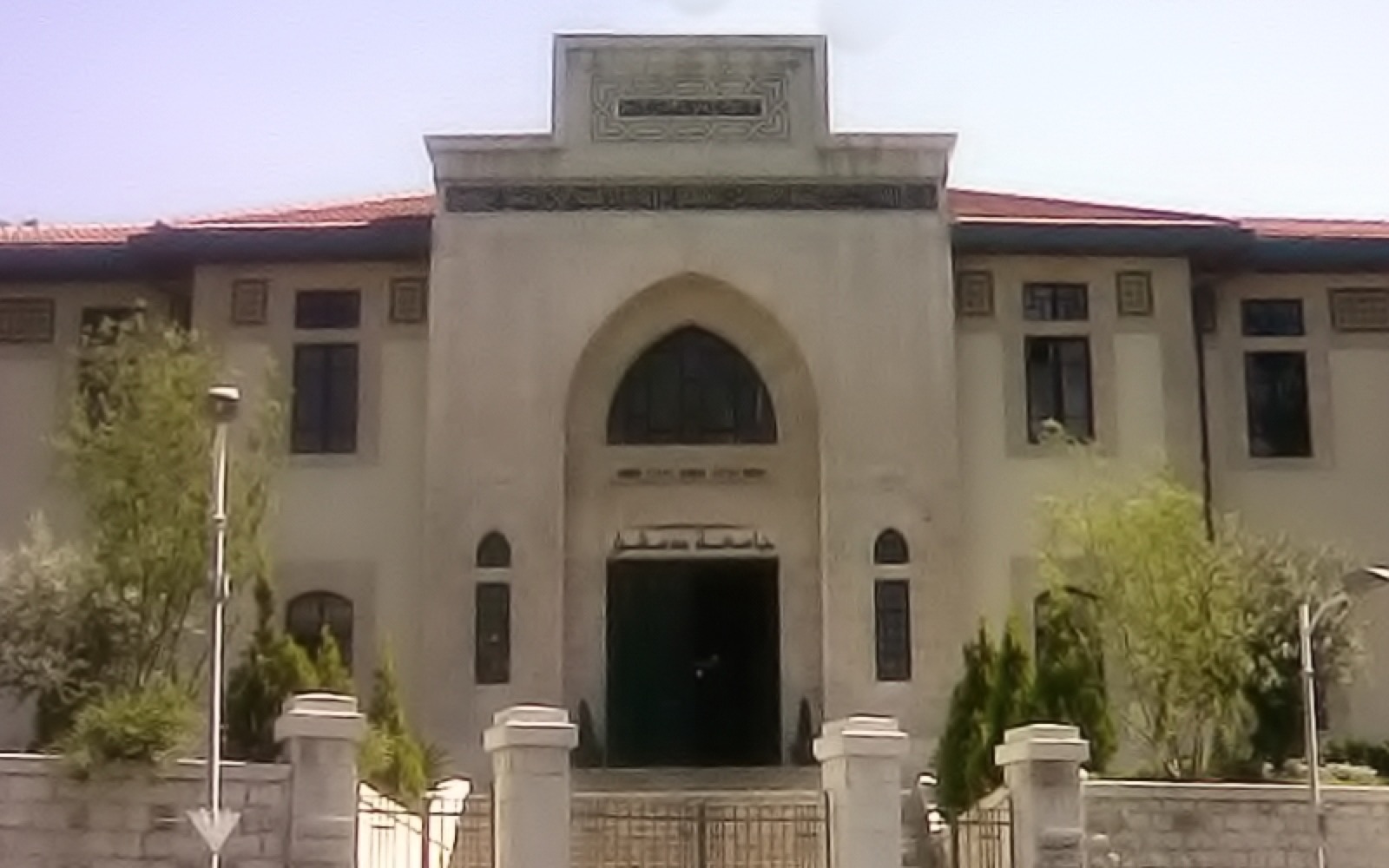 لا غنى للسياسة عن الأخلاق والقيم