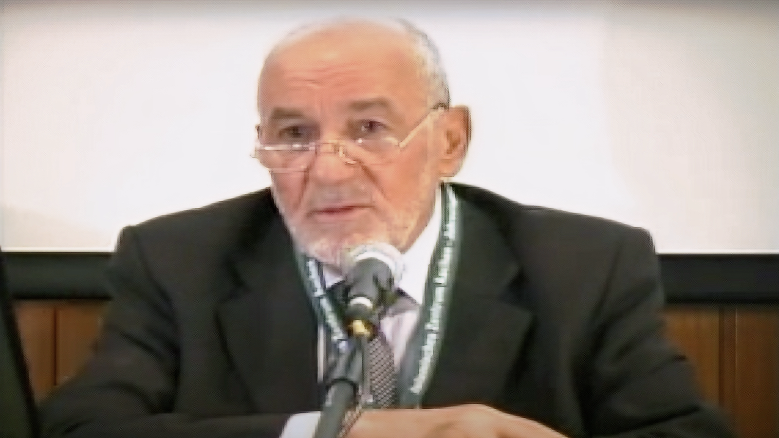 كلمة وفاء – محمد الهواري